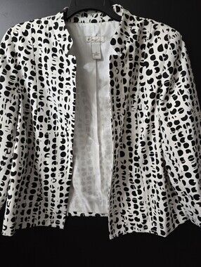 Kim Rogers White Open Jacket with Black Abstract Dot Print Size 12